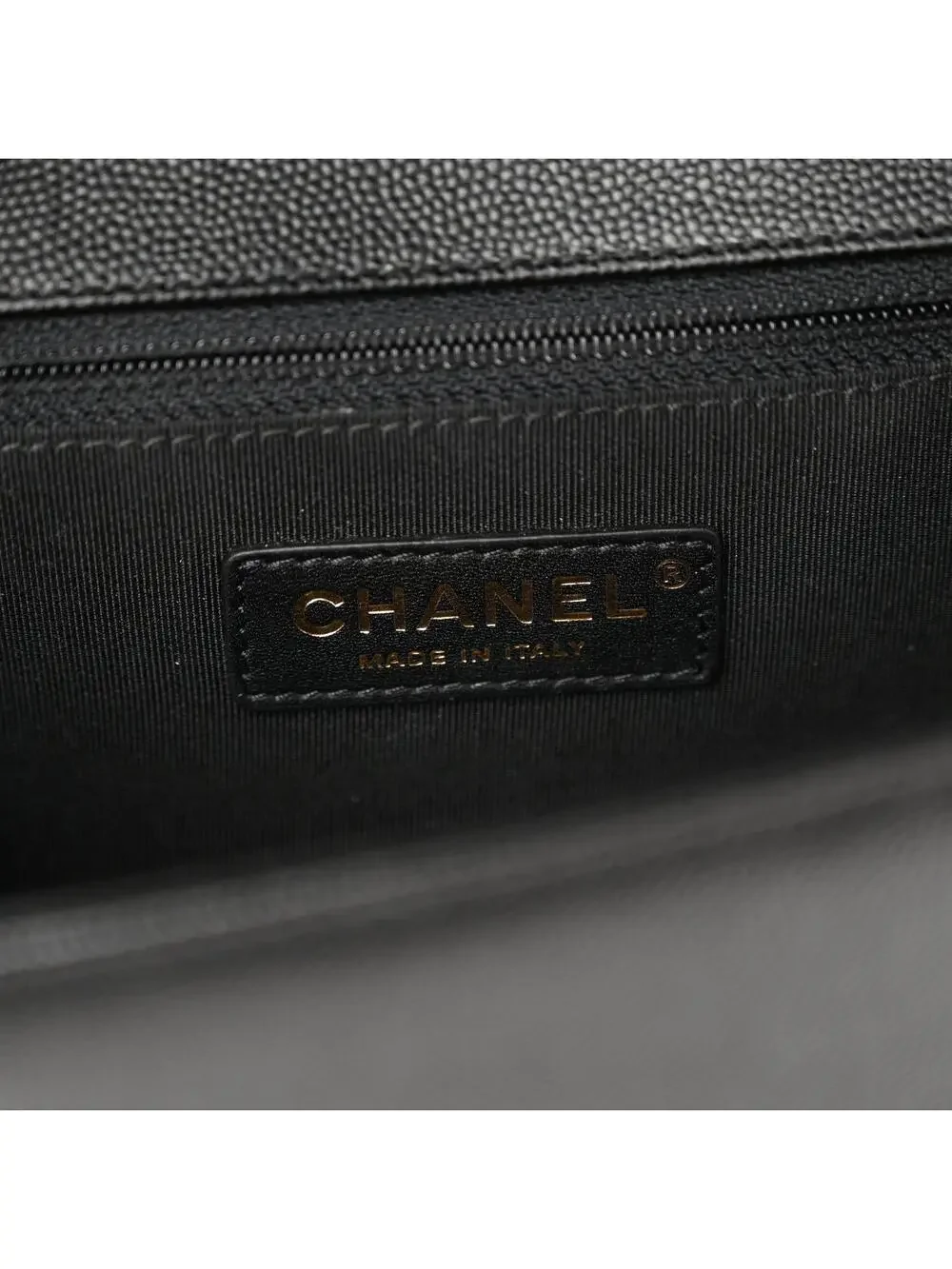 Chanel Caviar Quilted New Medium Boy #321981C45B